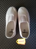 Nieuwe turnpantoffels, Sport en Fitness, Turnen, Ophalen, Nieuw, Wit, Turnschoenen