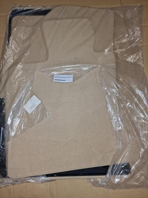 Automatten set 4-delig 51477353516 beige BMW F10  origineel, Auto-onderdelen, Interieur en Bekleding, BMW, Nieuw, Ophalen of Verzenden