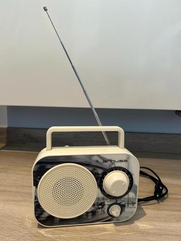 Draagbare radio Muse M-060 beschikbaar voor biedingen