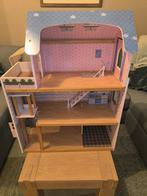 Super leuk houten poppenhuis met heel veel accessoires, Kinderen en Baby's, Speelgoed | Poppenhuizen, Ophalen, Zo goed als nieuw