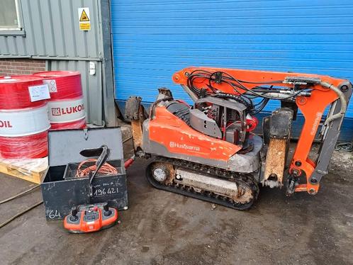 Husqvarna DXR 140 remote robot demolition brokk digger, Articles professionnels, Machines & Construction | Grues & Excavatrices