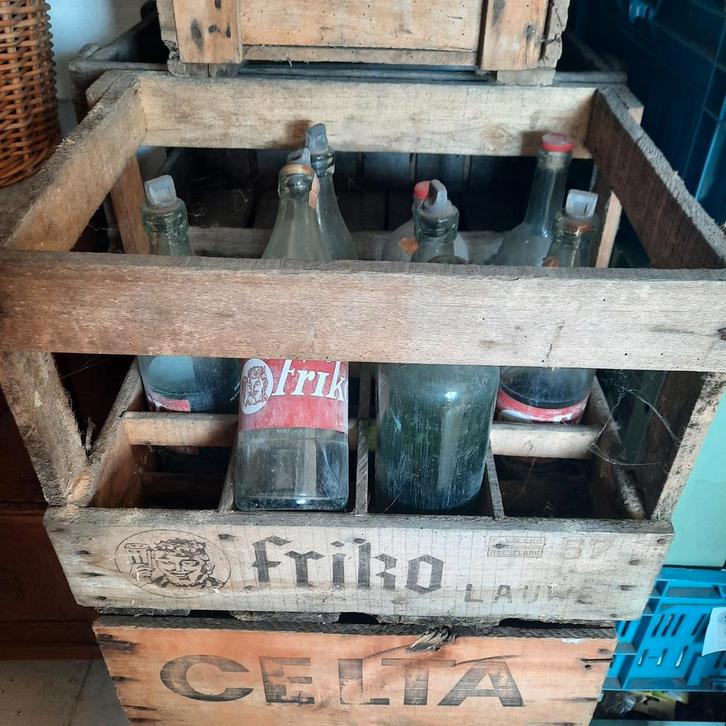 Poubelle Friko (Lauwe '57) avec 5 bouteilles., Collections, Marques de bière, Utilisé, Enlèvement ou Envoi