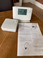 Honeywell - Thermostat CM900RF, Minder dan 60 cm, Gebruikt, Ophalen of Verzenden, Minder dan 30 cm