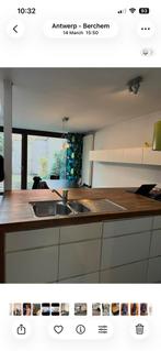 Free white cabinets from wall, Ophalen