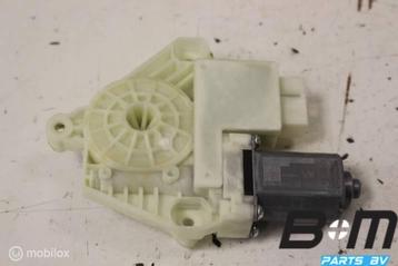Raammotor LA (bestuurderskant) Volkswagen Golf 7 5Q4959811A beschikbaar voor biedingen