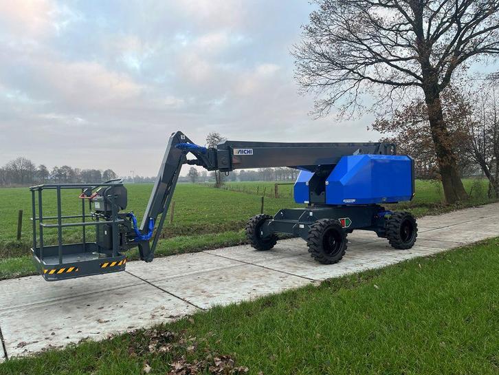 Aichi SP14DJM wiel telescoophoogwerker, Zakelijke goederen, Machines en Bouw | Liften, Steigers en Ladders