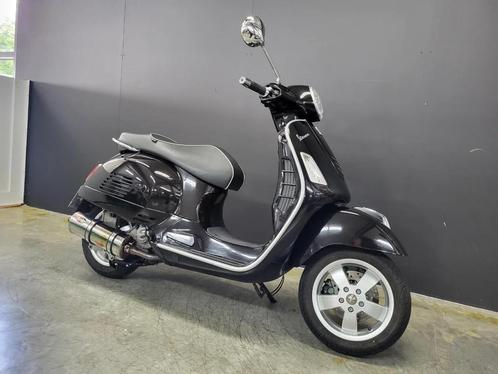 Piaggio Vespa GTS 250 (bj 2016), Motoren, Motoren | Piaggio, Bedrijf, Scooter, 12 t/m 35 kW