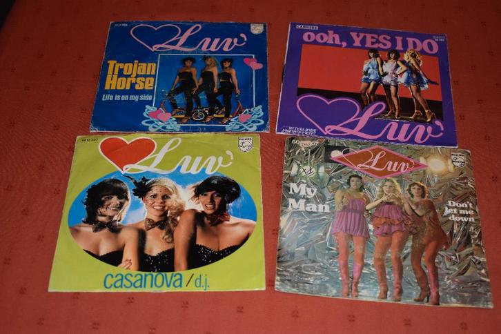 17 titels prijs :  10euro van  LUV, CD & DVD, Vinyles | Pop, Comme neuf, 1960 à 1980, Autres formats, Enlèvement ou Envoi