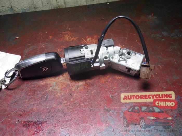 Serrure de contact + clé d'un Citroen C4, Autos : Pièces & Accessoires, Autres pièces automobiles, Citroën, Utilisé, 3 mois de garantie