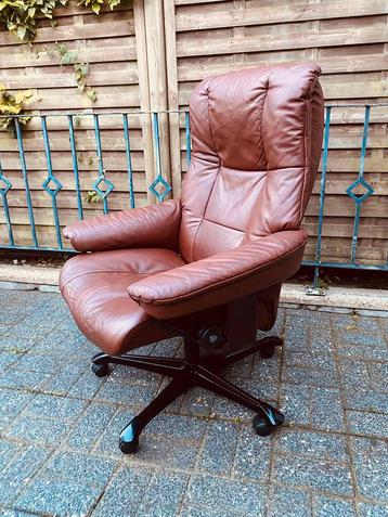 Prachtige Stressless bureastoel/relaxfauteuil beschikbaar voor biedingen