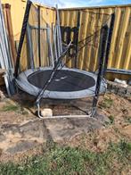 Trampoline 2m40cm. Met zijnet. Ongeveer 2 jaar oud. €20., Ophalen, Zo goed als nieuw