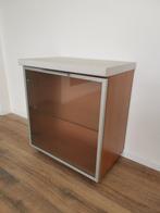 Armoire sur roulettes, porte en verre sablé et étagère.
Lorg, Maison & Meubles, Armoires | Autre, Enlèvement, Comme neuf