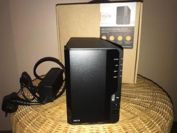 NAS Synology DS218 + 2 disques durs NAS de 4 To (nouveau), 8tb, Enlèvement ou Envoi, Comme neuf, Synology