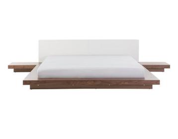 Bed beschikbaar voor biedingen