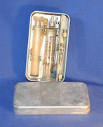 ensemble de seringue en verre avec aiguille vintage, Collections, Enlèvement ou Envoi, Utilisé