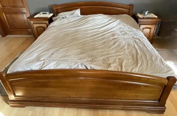 Lit double en cerisier 180 cm, en parfait état, 210 cm, Comme neuf, Brun, Enlèvement