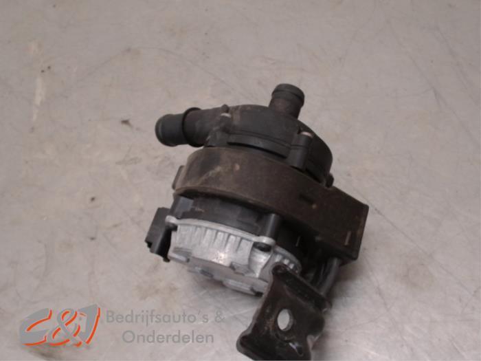 Extra waterpomp van een Fiat Talento, Auto-onderdelen, Airco en Verwarming, Fiat, Gebruikt, 3 maanden garantie, Ophalen of Verzenden