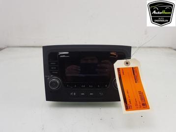 RADIO Fiat Doblo Cargo (263) (01-2010/12-2023) beschikbaar voor biedingen