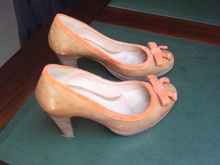 Mezura pumps, dames. mt 37, Kleding | Dames, Schoenen, Gedragen, Pumps, Bruin, Ophalen of Verzenden