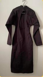 Robe sexy élégante ZARA noir ouverture dos S, Vêtements | Femmes, Robes, Enlèvement ou Envoi, Comme neuf, Sous le genou, Noir