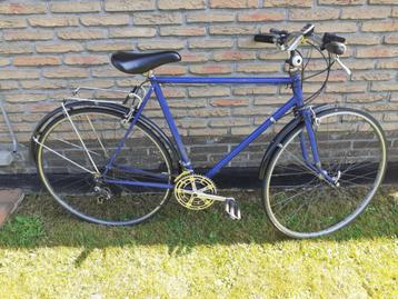 koersfiets beschikbaar voor biedingen