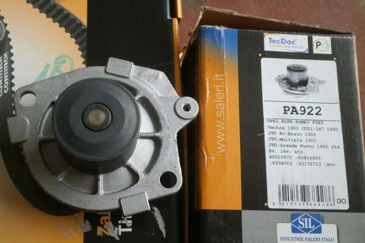 Pompe à eau opel fiat alfa opel zafira, Auto-onderdelen, Motor en Toebehoren, Alfa Romeo, Fiat, Opel, Ophalen of Verzenden