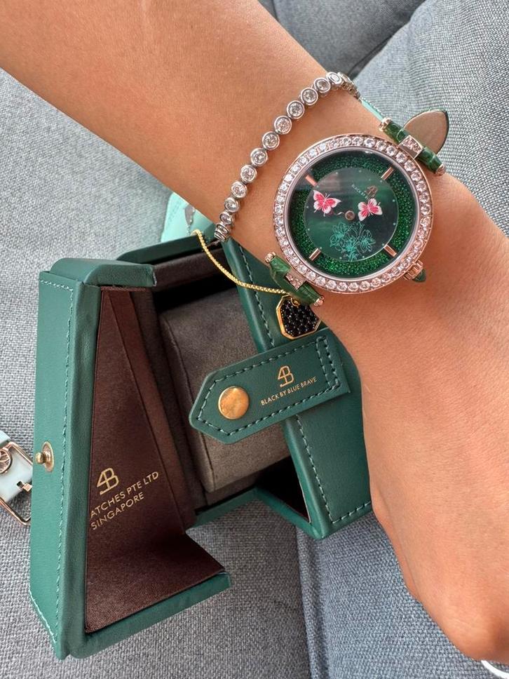 Black by Blue horloge vrouwelijke en verfijnde elegantie, Handtassen en Accessoires, Horloges | Dames, Zo goed als nieuw, Goud