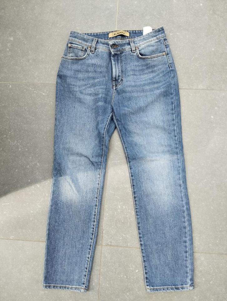 Splinternieuw damesjeans.   (Albinea), Kleding | Dames, Broeken en Pantalons, Nieuw, Maat 42/44 (L), Blauw, Lang, Ophalen of Verzenden