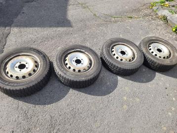 Cherche 1 jante vw LT pour 195/75/16 beschikbaar voor biedingen