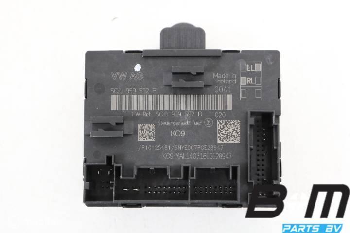 Portierregelapparaat rechts voor VW Golf 7 5Q0959592B, Auto-onderdelen, Interieur en Bekleding, Gebruikt