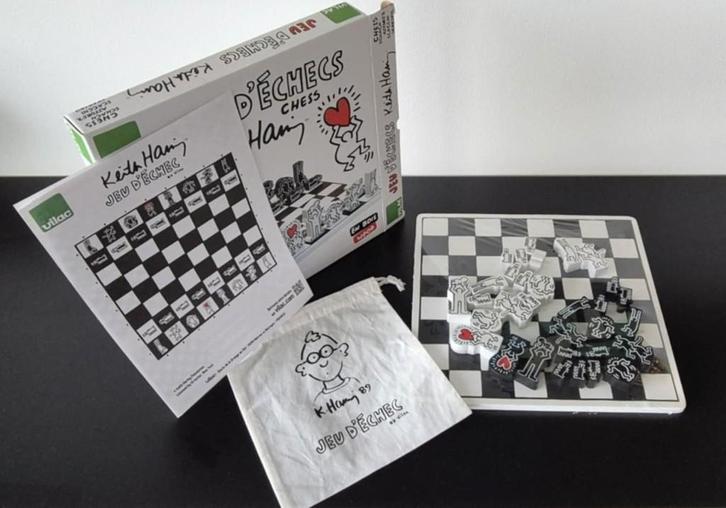 Keith Haring Schaakbord Vilac, Antiquités & Art, Art | Autres Art, Enlèvement ou Envoi