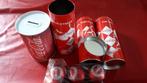 Coca cola 1 blikken spaarpot en 3 blikken met kerstballen, Verzamelen, Ophalen of Verzenden