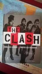 Livre : The Clash - L'intégrale | Parfait état | - 65%, Livres, Musique, Comme neuf, Artiste, Enlèvement
