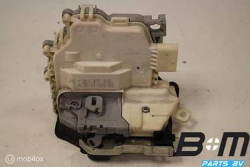 Portierslot RV (bijrijderskant) Audi A1 5 deurs 8X1837016 beschikbaar voor biedingen