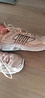Adidas response maat 38, Kleding | Dames, Schoenen, Adidas, Beige, Nieuw, Ophalen of Verzenden