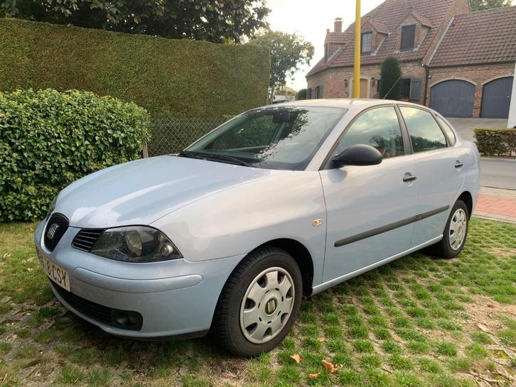 Seat Cordoba 1.9 TDI 2004, Auto's, Seat, Particulier, Cordoba, Trekhaak, Diesel, Euro 3, Berline, 5 deurs, Automaat, Zilver of Grijs