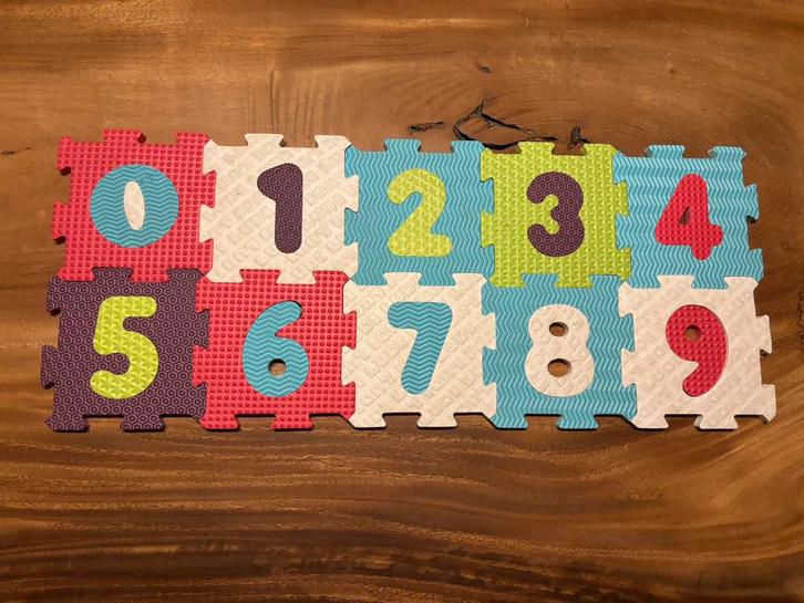 Puzzle tapis mousse de chiffres et de lettres, Kinderen en Baby's, Speelgoed | Speelkleden, Gebruikt, Ophalen