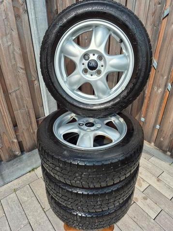 Mini Winterbanden set met velgen,  175/65 R15 beschikbaar voor biedingen