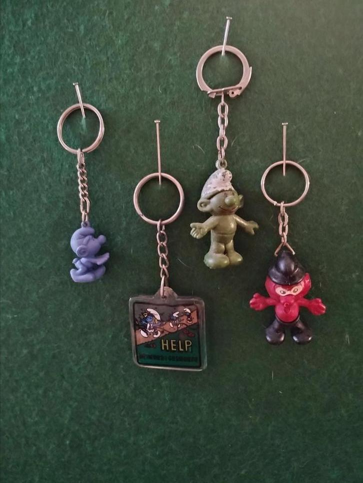 de smurfen - peyo : 4 sleutelhangers., Verzamelen, Smurfen, Zo goed als nieuw, Ophalen of Verzenden