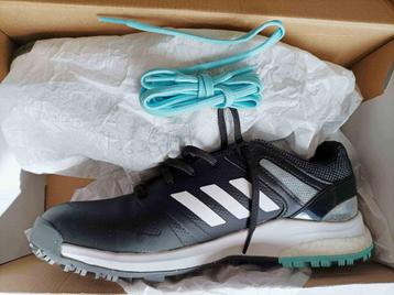 Golfschoenen voor dames - Adidas beschikbaar voor biedingen
