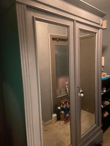 2-deurs spiegelkast