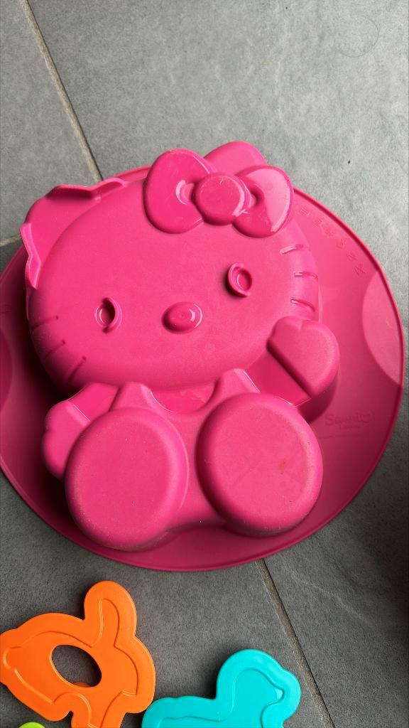 tupperware bakset hello Kitty, Maison & Meubles, Cuisine| Tupperware, Comme neuf, Enlèvement ou Envoi