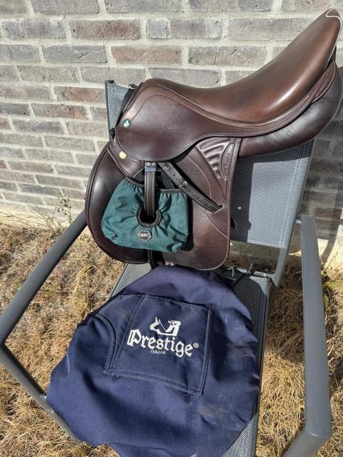 Prestige Versailles springzadel, Dieren en Toebehoren, Paarden en Pony's | Zadels, Gebruikt, Springen, Ophalen