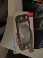 Switch lite gris et jeux video, Games en Spelcomputers, Spelcomputers | Nintendo Switch Lite, Ophalen, Grijs, Zo goed als nieuw