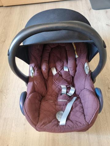 Maxi cosi beschikbaar voor biedingen