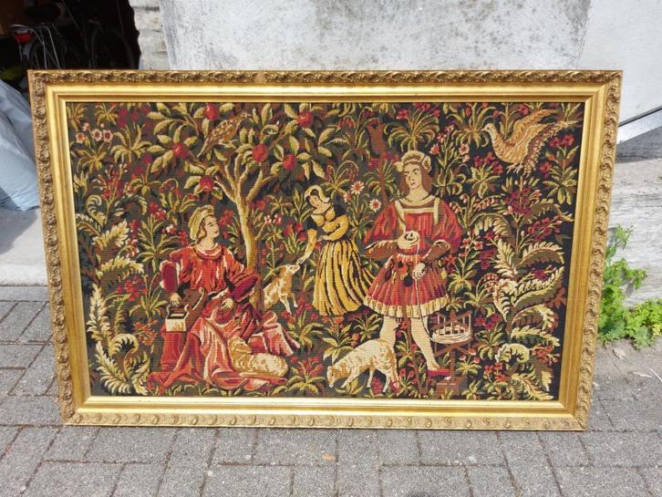 Ingekaderd borduurwerk met Middeleeuws tafereel in het bos, Antiek en Kunst, Kunst | Schilderijen | Klassiek, Ophalen