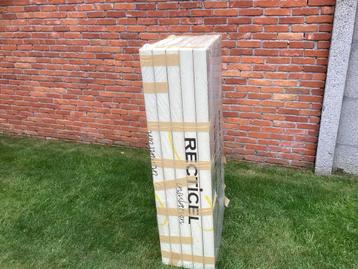 Te koop isolatie platen waar roofing op te branden  beschikbaar voor biedingen