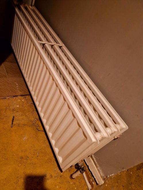 Radiateur en fonte, Doe-het-zelf en Bouw, Verwarming en Radiatoren, Zo goed als nieuw, Radiator, Ophalen of Verzenden