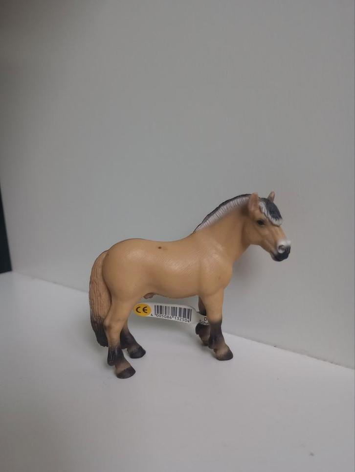 Schleich Fjord brun 13250 à rayures, Collections, Collections Animaux, Comme neuf, Statue ou Figurine, Cheval, Enlèvement ou Envoi