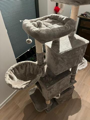 Luxe kattenkrabpaal – weinig gebruikt beschikbaar voor biedingen
